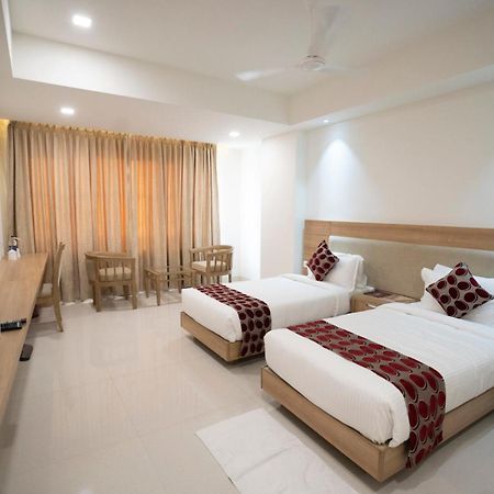Jet Fox By Aero View Hotel, Delhi Airport New Delhi Exteriör bild