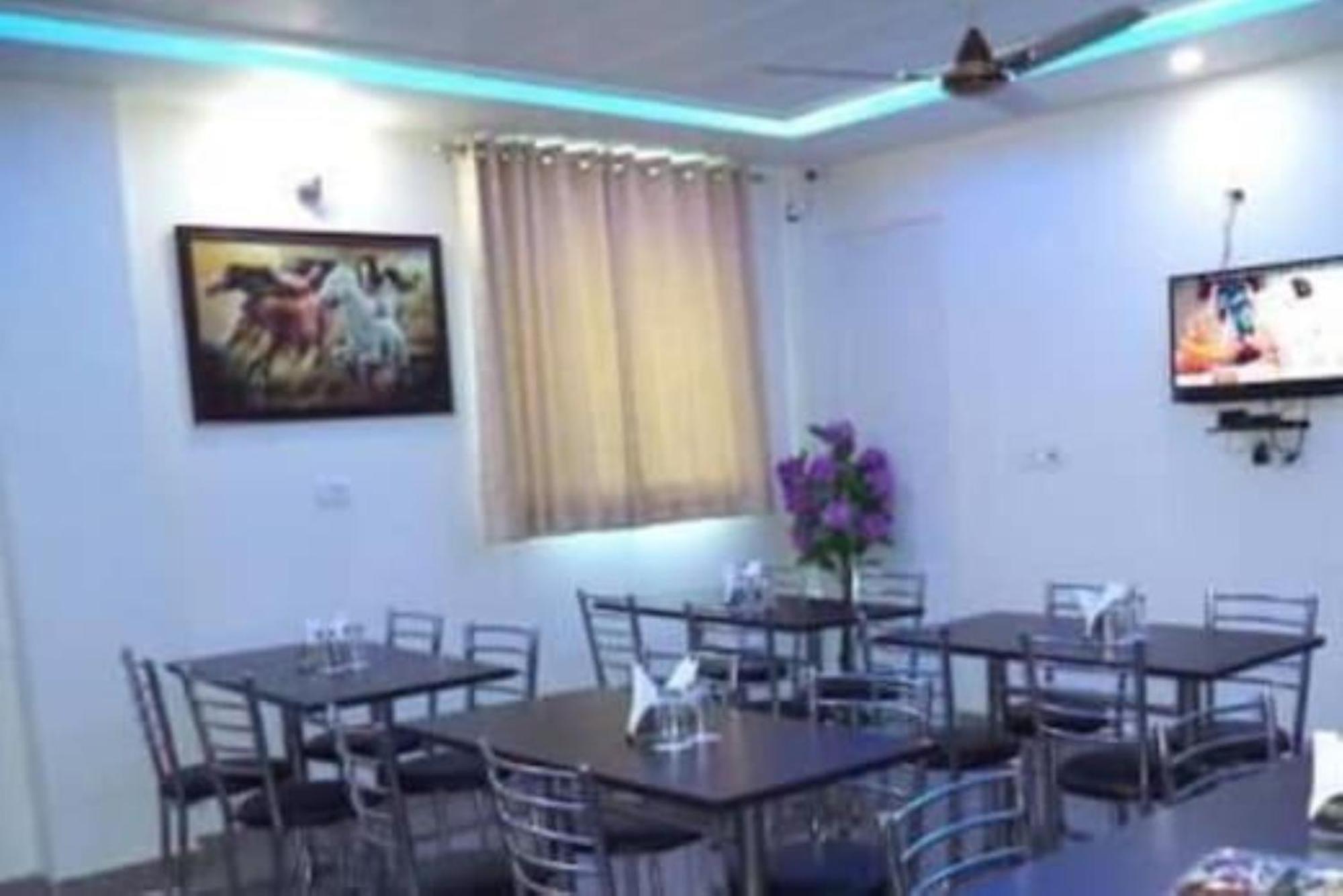 Jet Fox By Aero View Hotel, Delhi Airport New Delhi Exteriör bild