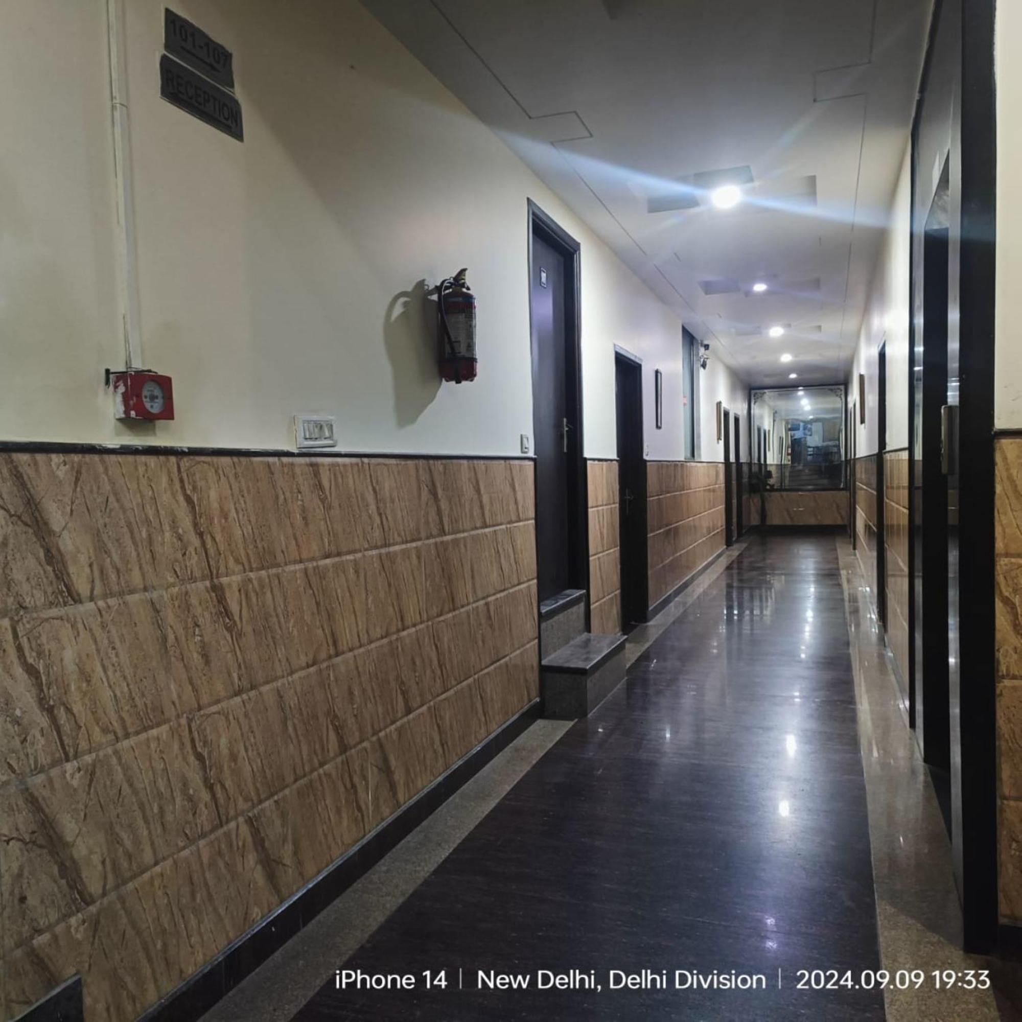 Jet Fox By Aero View Hotel, Delhi Airport New Delhi Exteriör bild